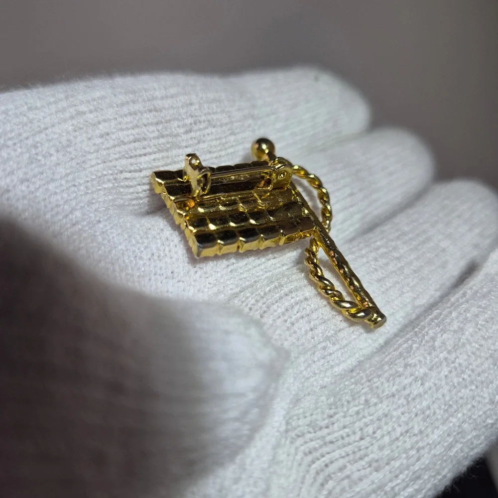 Vintage‎ American Flag Brooch Gold Tone Red White Blue Rhinestone Patriotic Pin